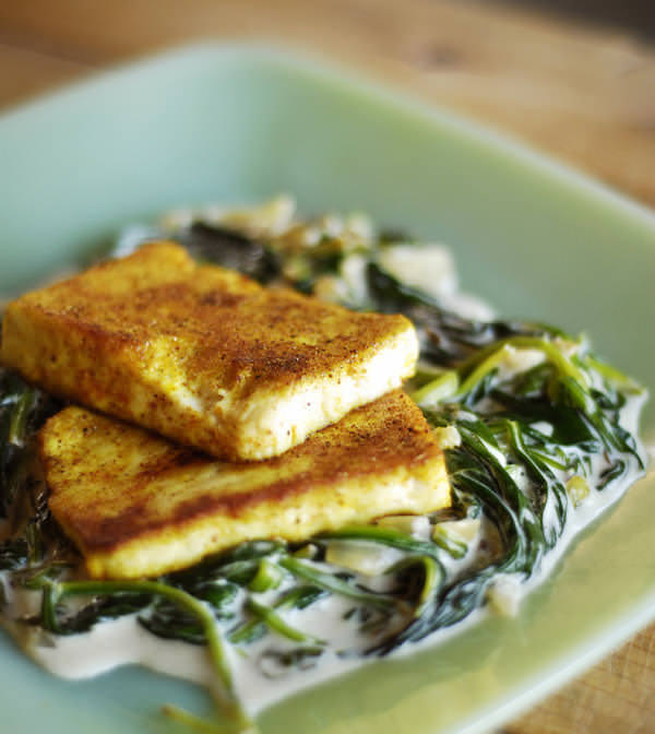 Cream Spinach With Crusted Paneer