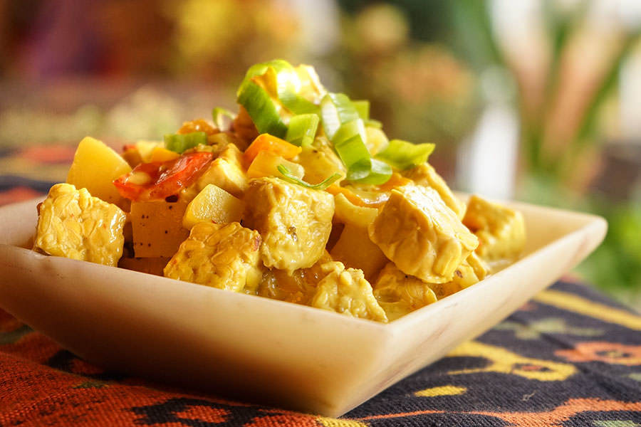 Tempeh and Vegetable Gulai