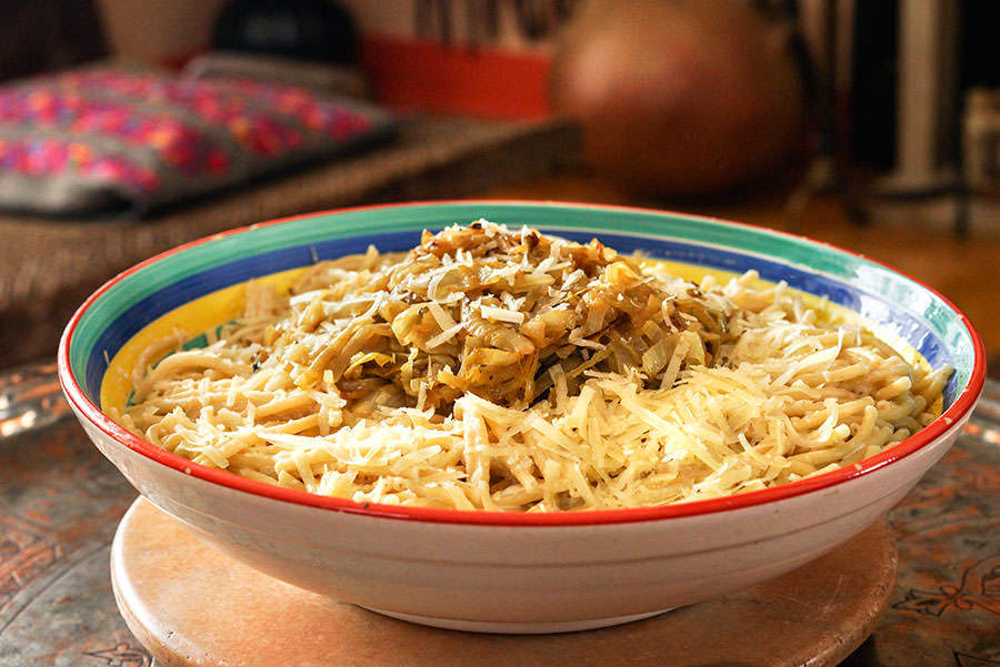 Makarounes tis kassou - Pasta with Carmelized Onions