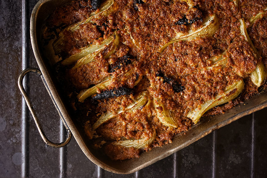 Melted Fennel With Cheddar Crumble