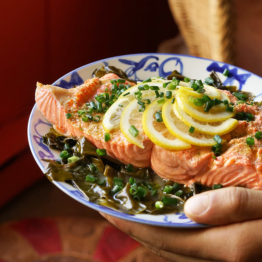 Salmon Steamed with Seaweed