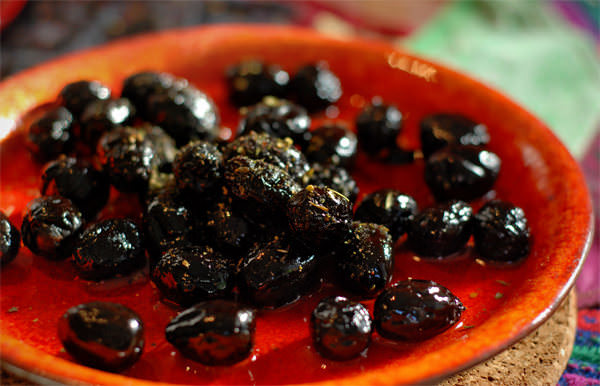 Warm Zaatar Olives