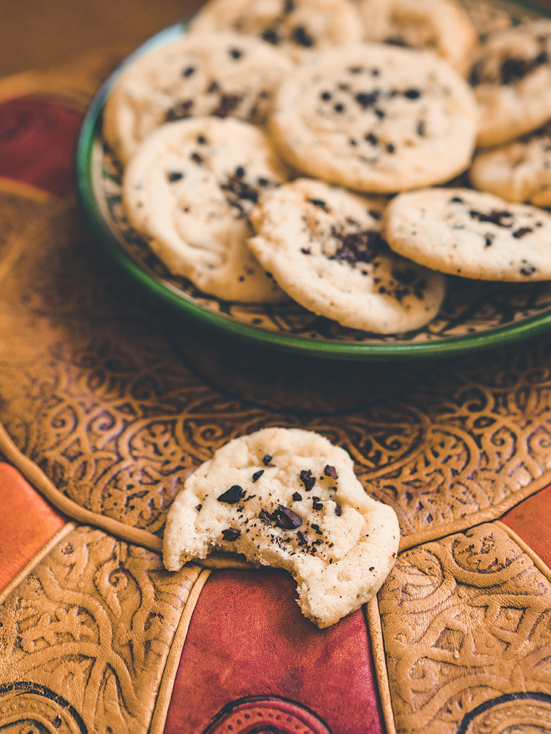 Cocoa butter, cocoa nibs and tonka bean cookies