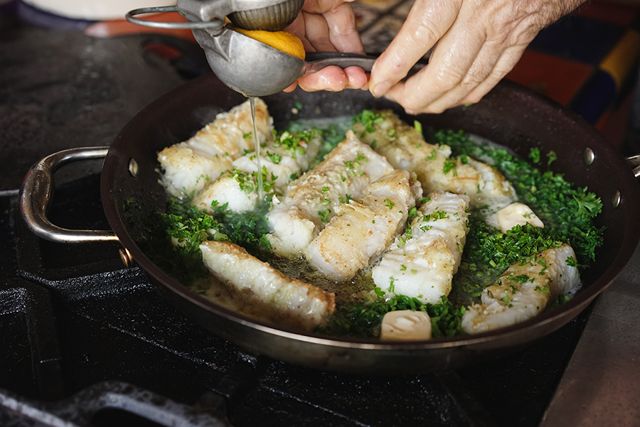 Parsley and lemon cod