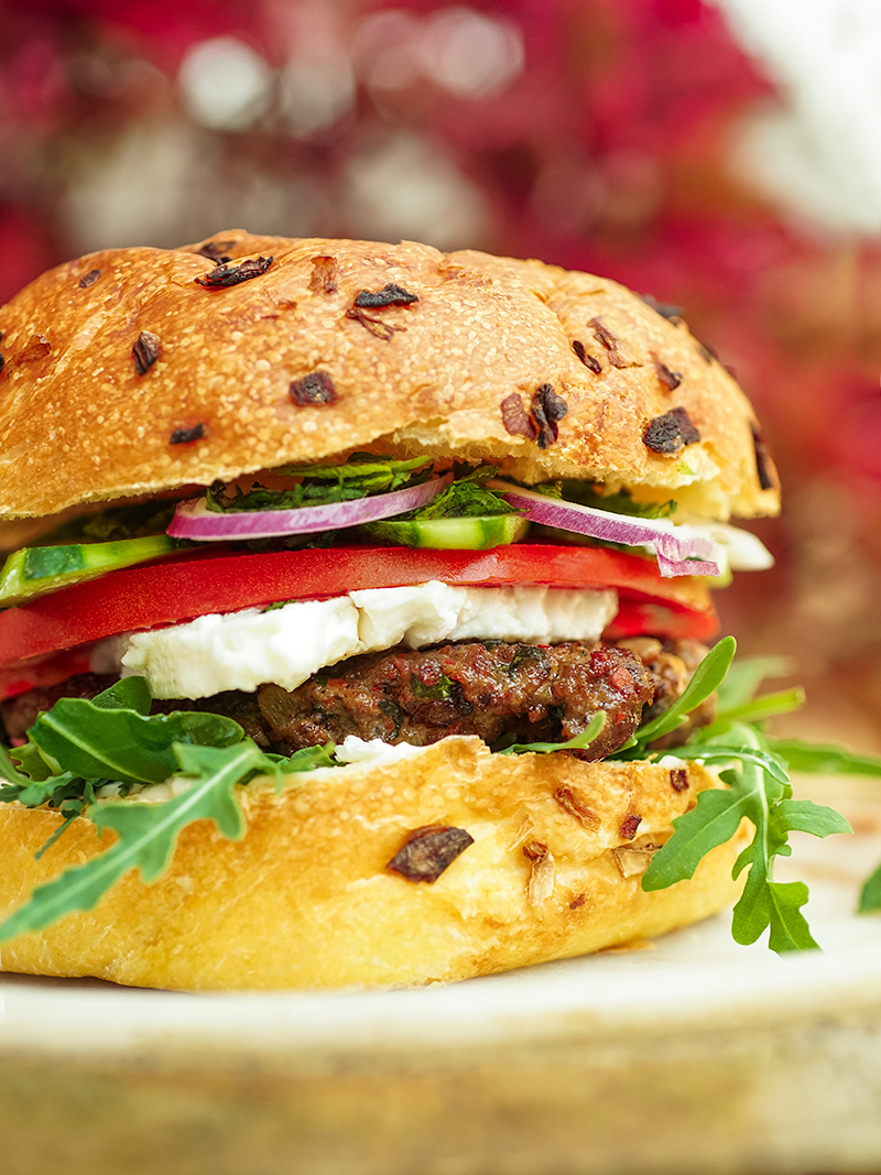 Lamb hamburger with feta and mint 